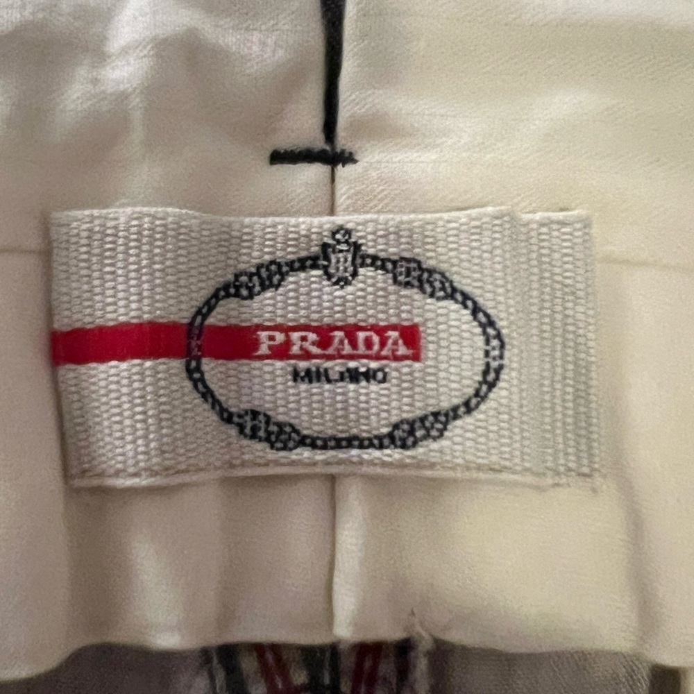 New Prada men’s plaid shorts. - Picture 4 of 8